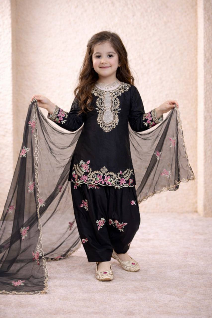 Girls Elegant Natural Crepe Embroidered Salwar Suit