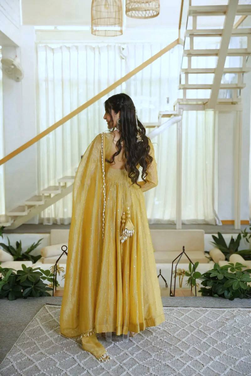 Designer Gown Set – Elegance Redefined