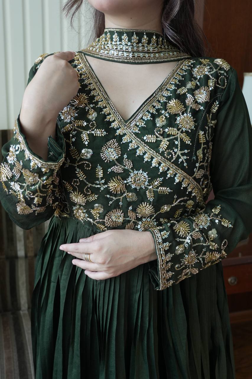 Blooming Vichitra Party Wear Gown