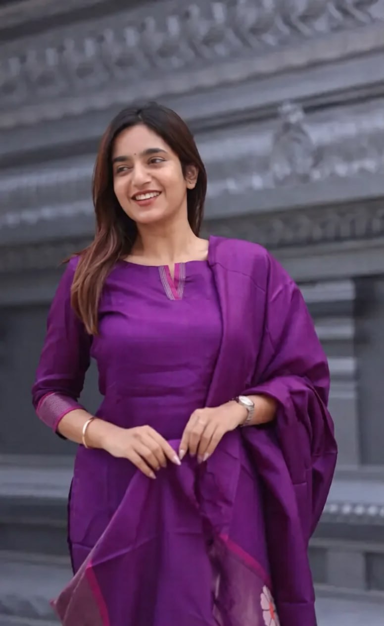 Women's Blended Silk Kurta Pant Dupatta Set with Zari Work