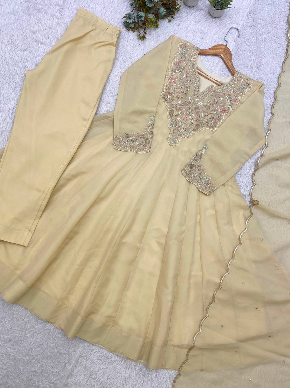 Cording Sequence Embroidered Gown Set