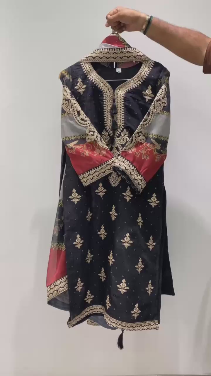 Embroidered Pakistani Suit Set